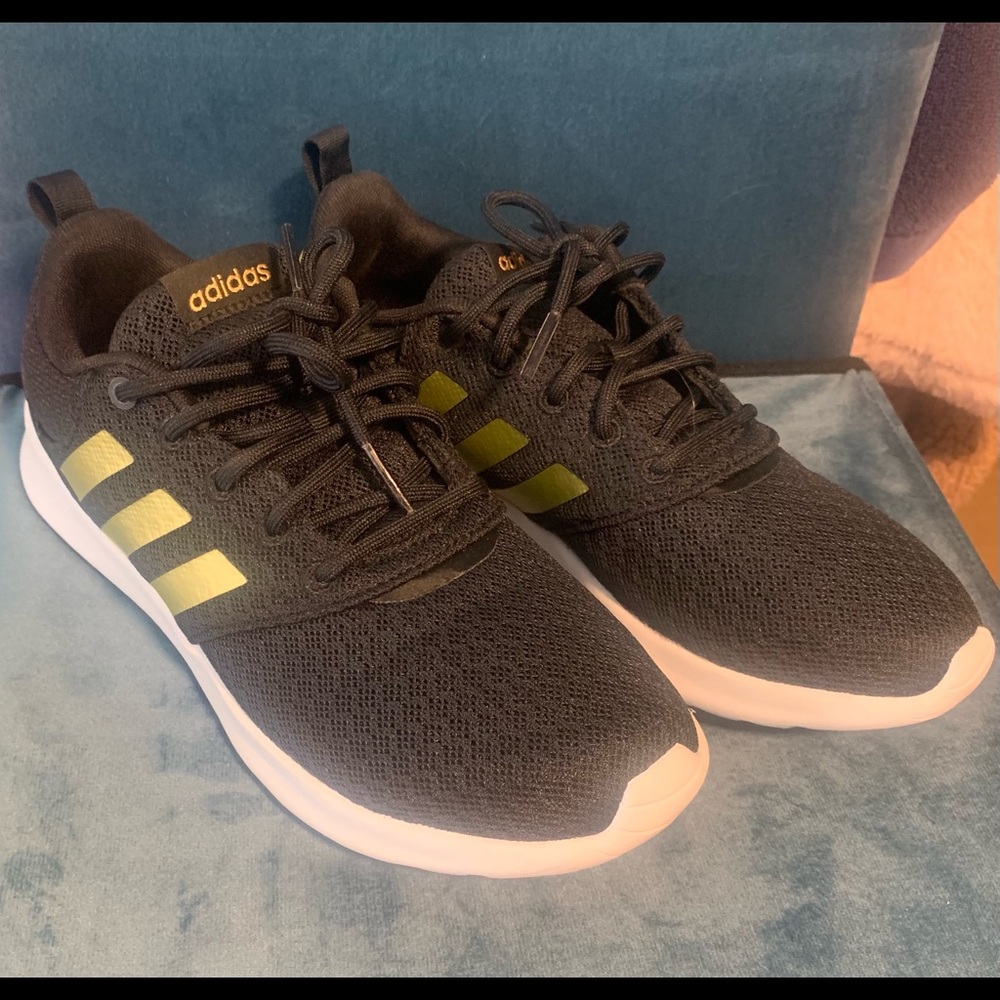 Adidas cloudfoam running shoes